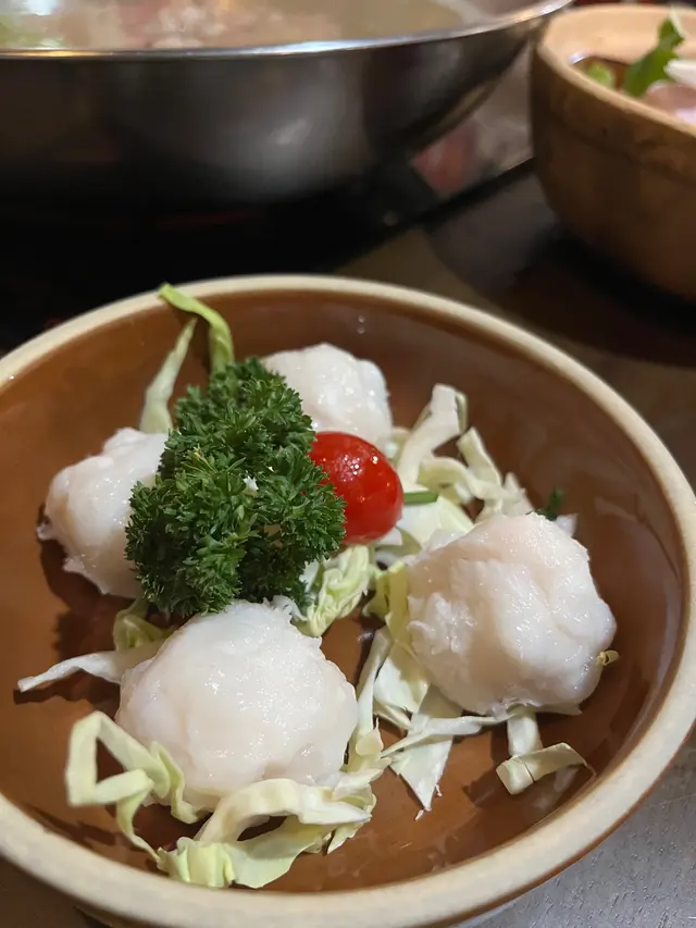 五香肉丁墨魚丸