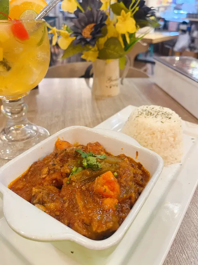 慢煮鮮茄牛肋條飯