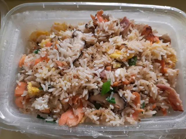 啖啖三文魚炒飯