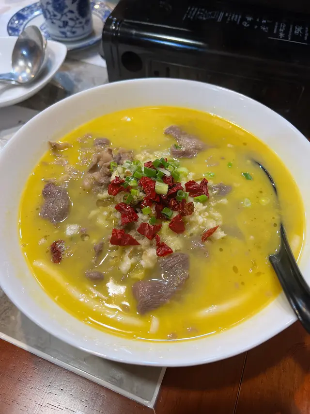 酸湯蒜蓉牛肉