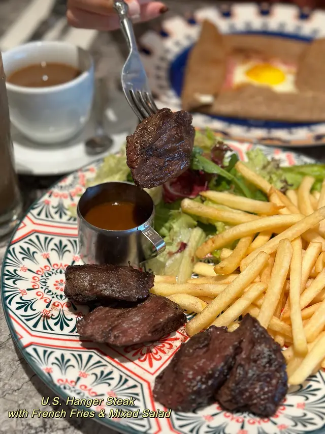 U.S. Hanger Steak with French Fries & Mixed Salad