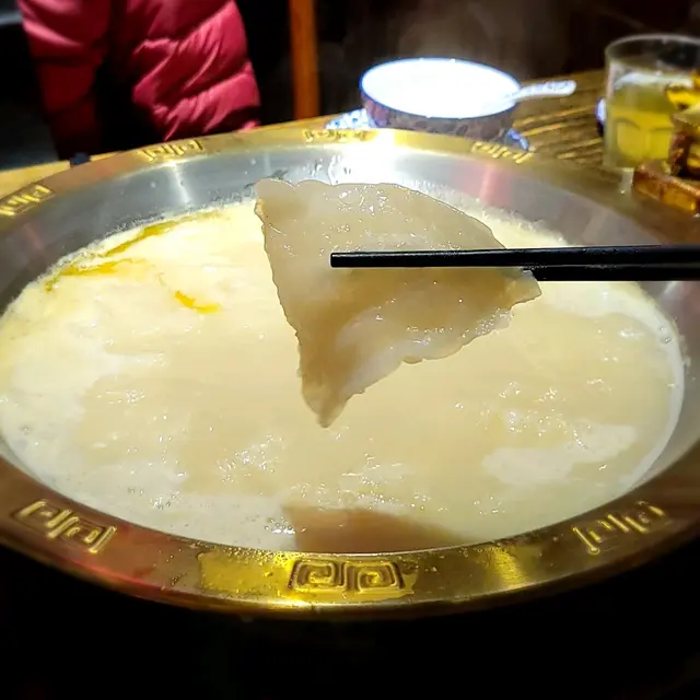 康熙花膠雞湯鍋 (半隻)