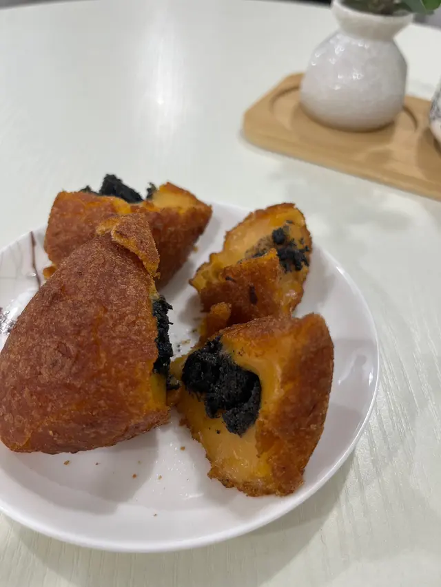 外脆內軟！口感一流！老闆話啲芝麻蓉係自己炒！