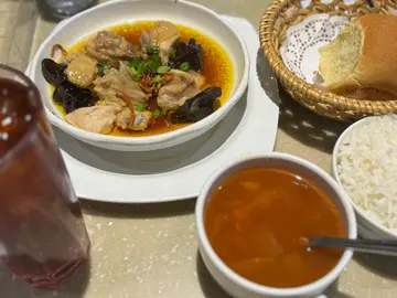 虫草花云耳蒸滑鸡