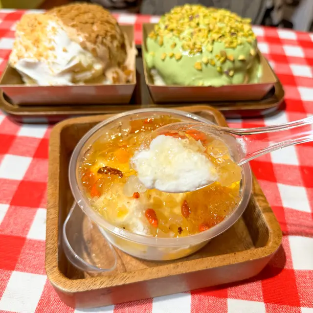 白雪桃膠