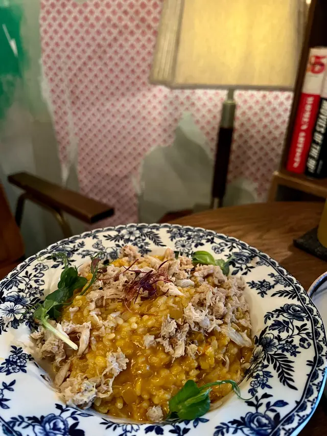 南瓜蟹肉燴飯，南瓜香甜，再加上蟹肉嘅鮮味，真材實料，係健康美味首選。