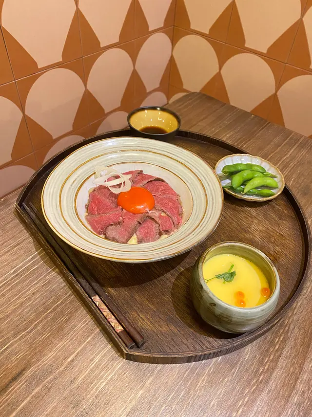 京蔥牛柳壽喜燒汁忌廉飯