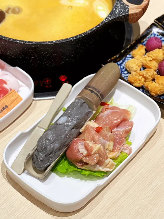 墨汁墨魚滑 & 花雕嫩雞肉