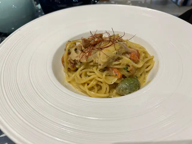 青咖喱雞肉意粉