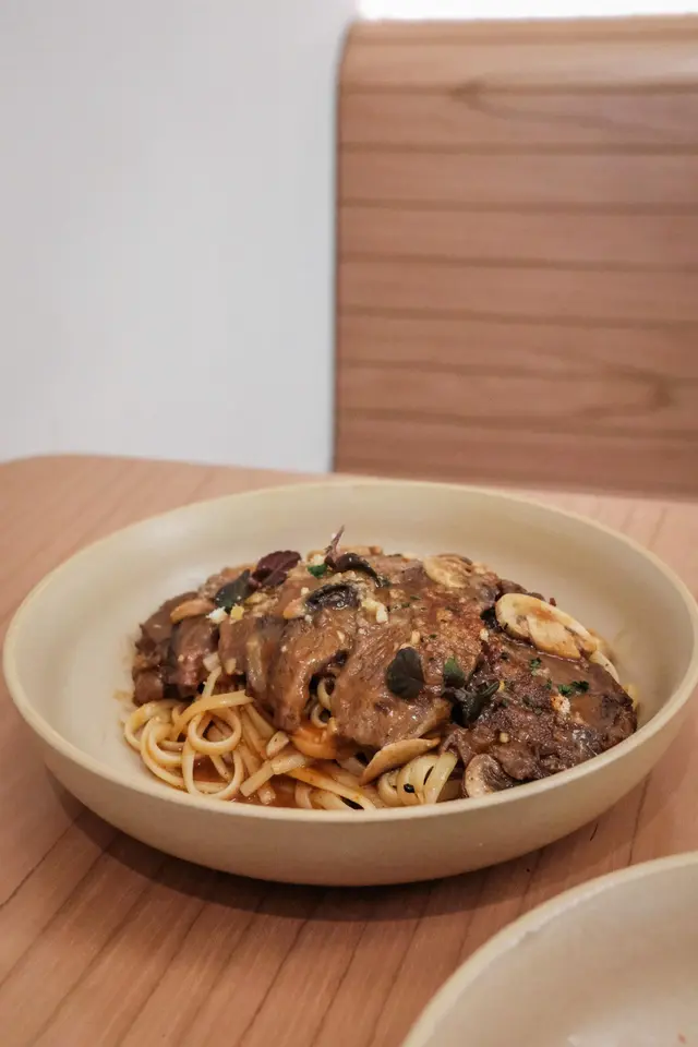 意粉法式紅酒燴牛面扁意粉