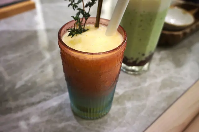 菠蘿熱情果沙冰