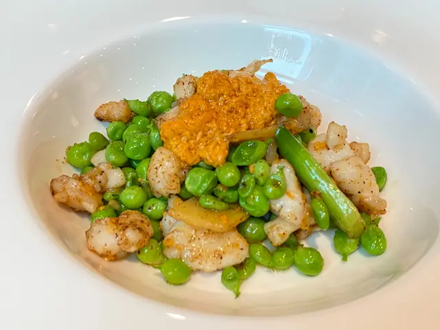 蟛蜞膏豆仁炒琵琶蝦