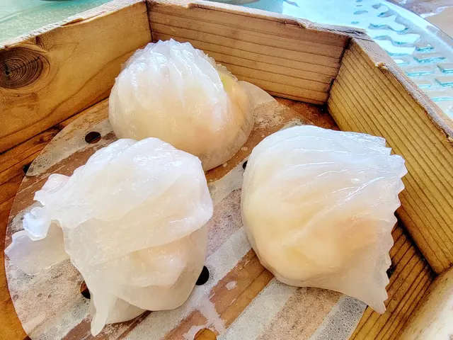 露筍鮮蝦餃