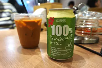 椰青水、泰式奶茶 
