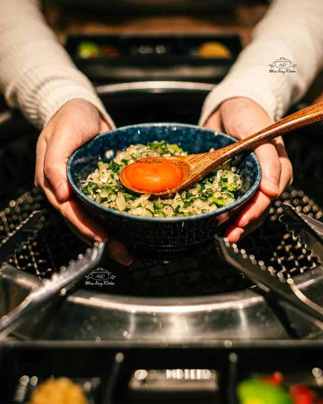 蔥香月見飯