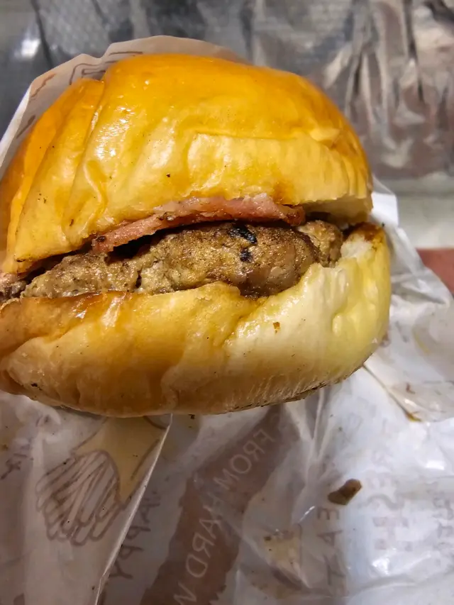 黑松露煙肉牛堡
