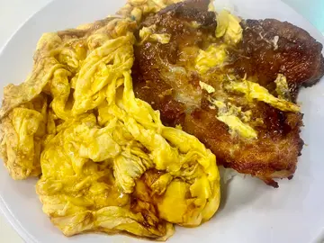 豉油鸡扒滑蛋饭