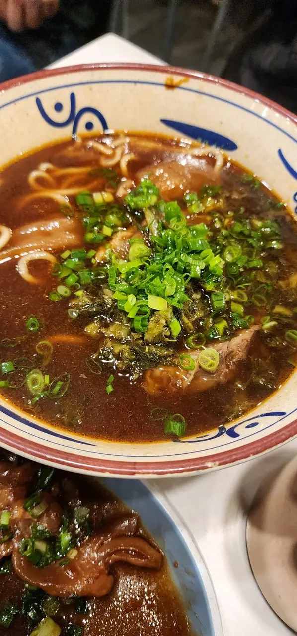 紅燒牛肉牛筋麵