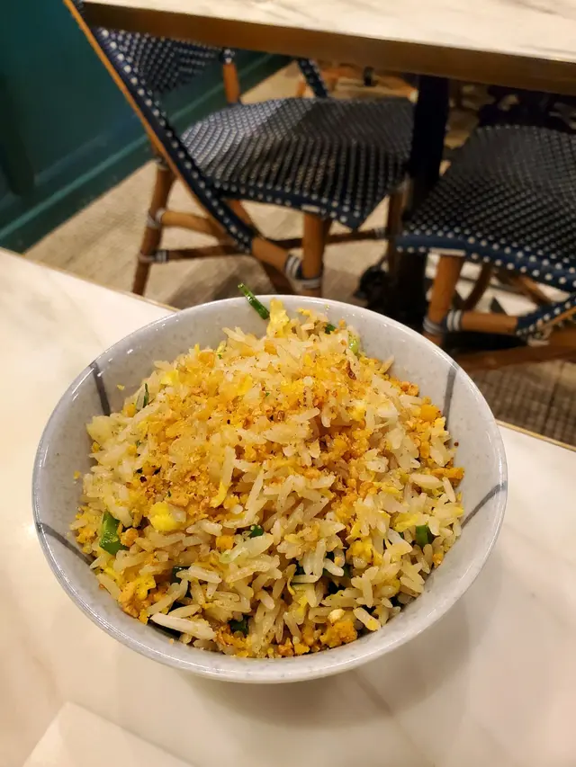 蒜香炒飯