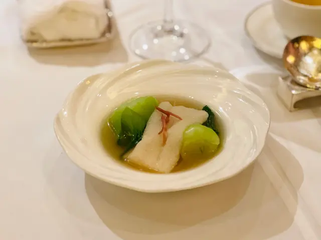 上湯竹笙扒時蔬菜