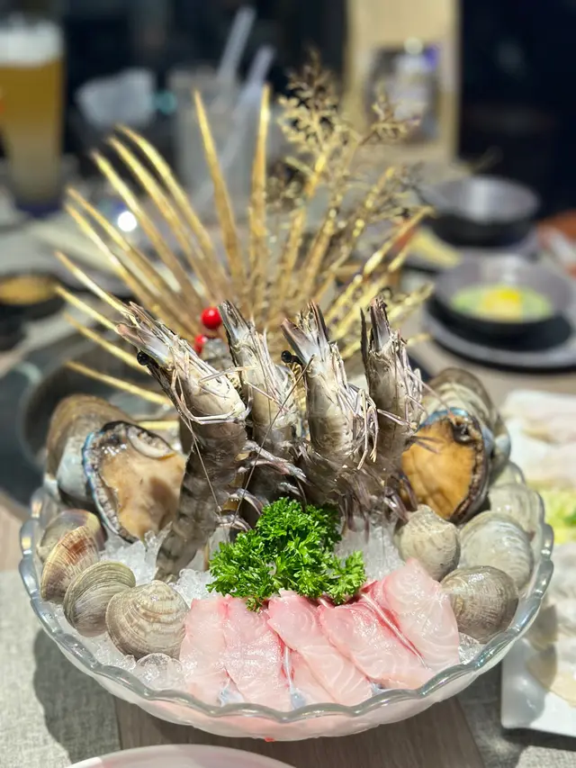 #foodie #FoodieLife #openricehk #DiningExperience #food #lovefood #火鍋 #hotpot #海鮮 #鮑魚 #北寄貝 #虎蝦 