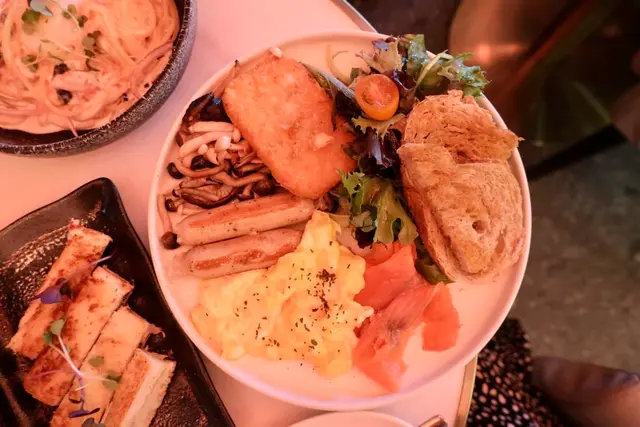 Jmoon all day breakfast