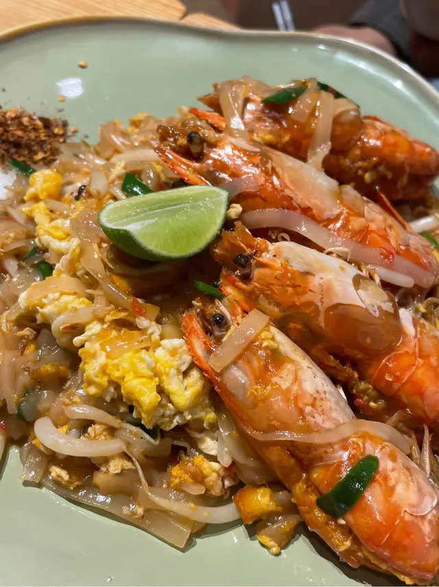 泰式大蝦炒鮮金邊粉