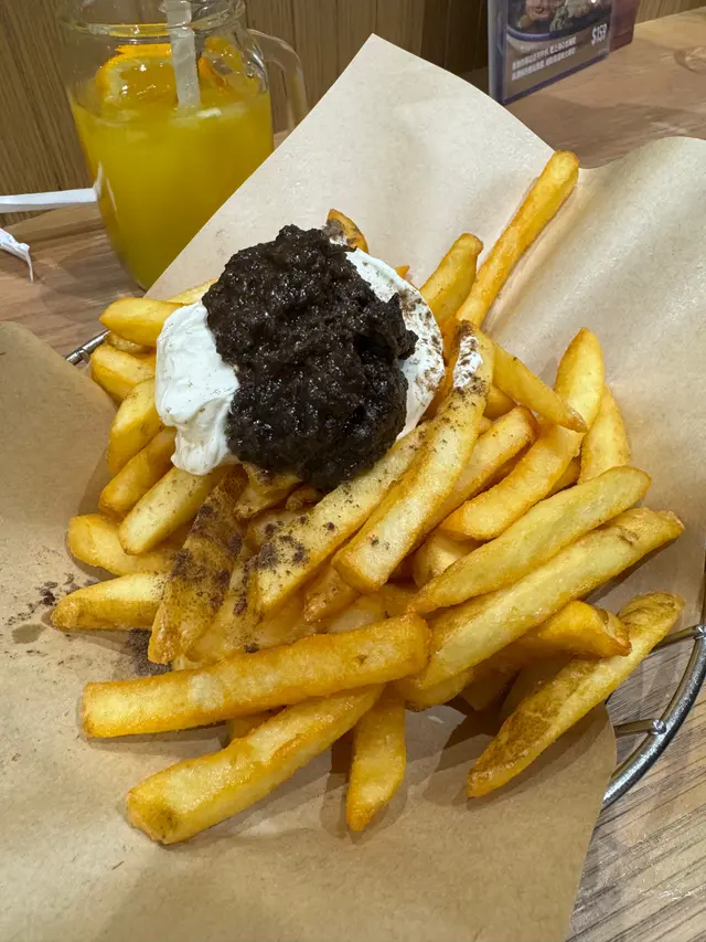 酸忌廉黑松露薯條