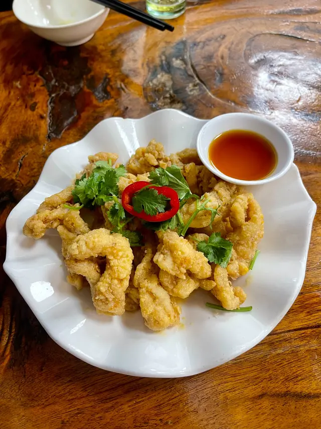 用新鮮鮮魷，食得出唔係急凍貨，價錢可接受，味道唔錯！