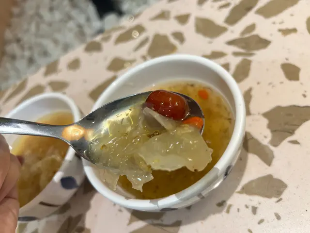 四季桂花雪耳糖水