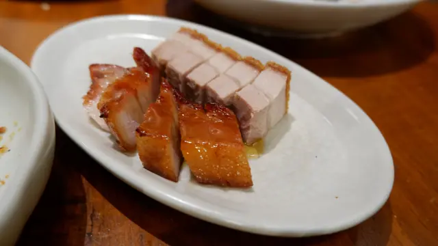 脆皮燒腩仔，叉燒