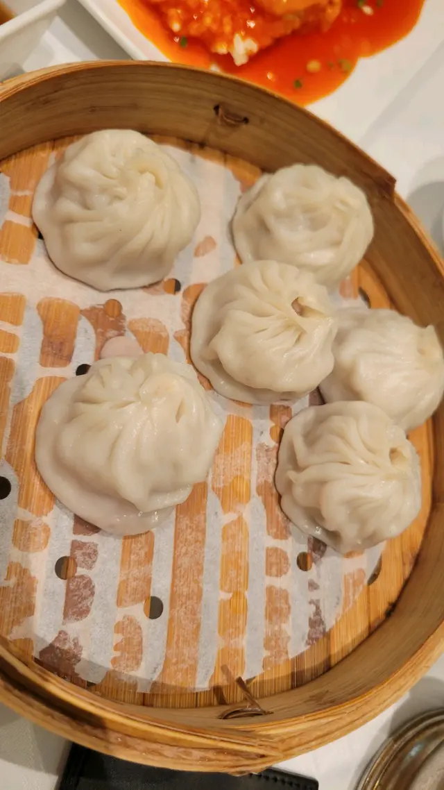 呢個質素,比不上坊間小店。極普通,可以不吃!