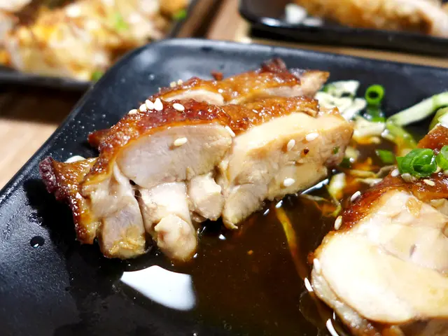 奮起湖燒雞腿排肉燥乾拌麵