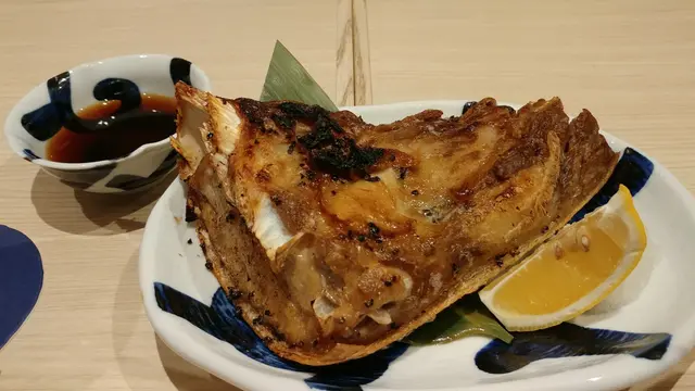 燒吞拿魚餃