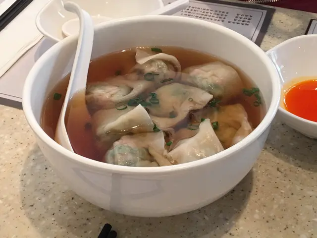 菜肉餛飩