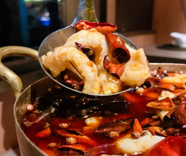 沸騰水煮滑魚片