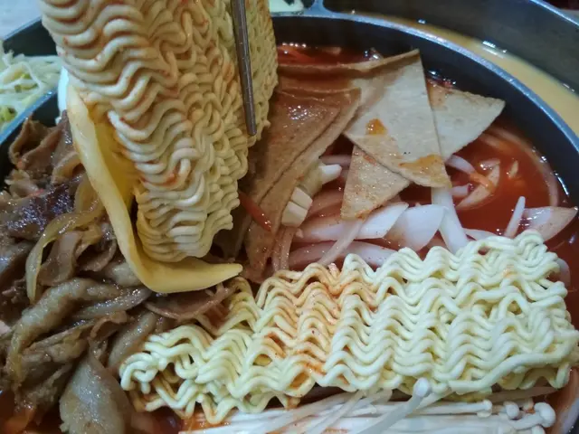 辛辣部隊鍋