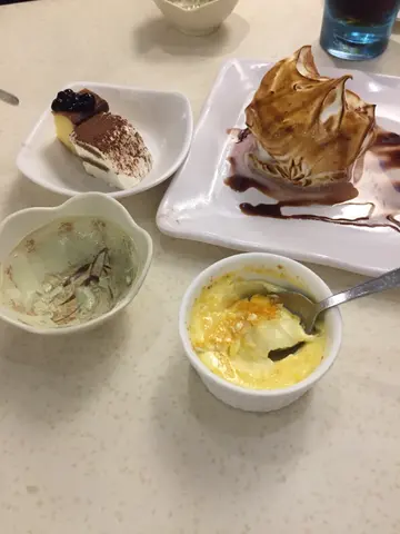 绿茶冻+焦糖布丁+火山雪糕+咖啡冻饼