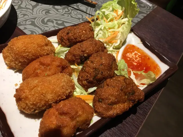 迷你小食雙拼（蝦餅、魚餅）