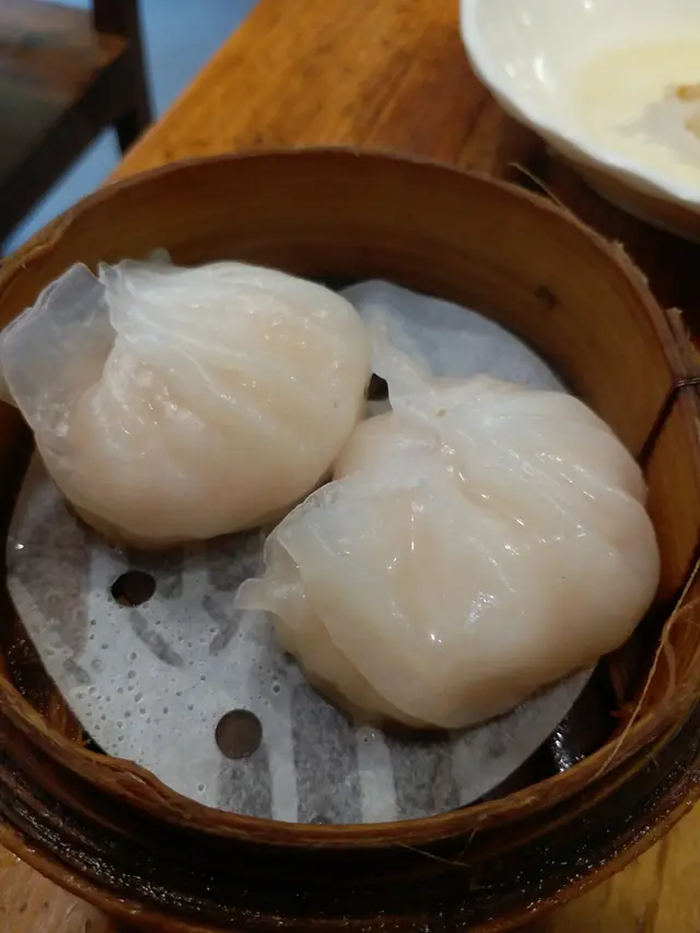 周師傅蝦餃🦐$16
蝦餃皮唔算薄，一口一啖，食得出鮮蝦爽脆，是即叫即蒸的新鮮點心😌😌。