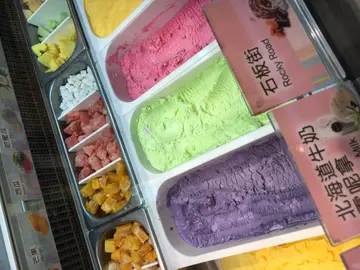 不同款式的雪糕