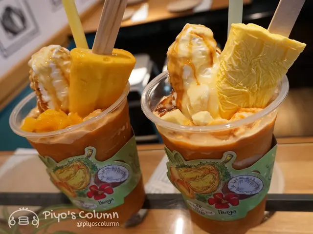 雪條用當造水果手作，原條倒插，果香自然。