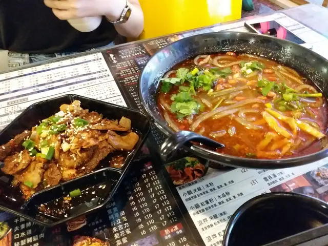 夫妻肺片跟傷心酸辣粉