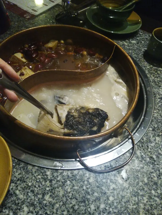 寧神養心鍋拼麻辣鍋