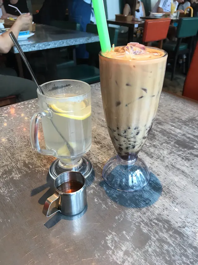 紅豆冰粒粒奶茶&生薑蜂蜜水