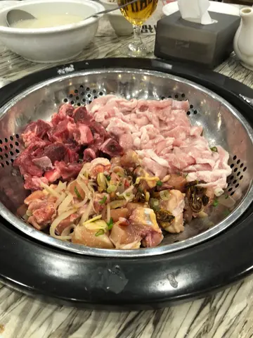 一口牛/猪颈肉/鸡