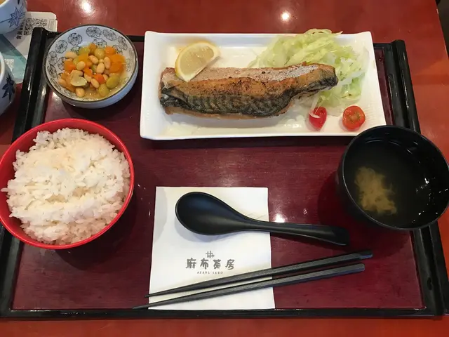 鹽燒鯖花魚定食