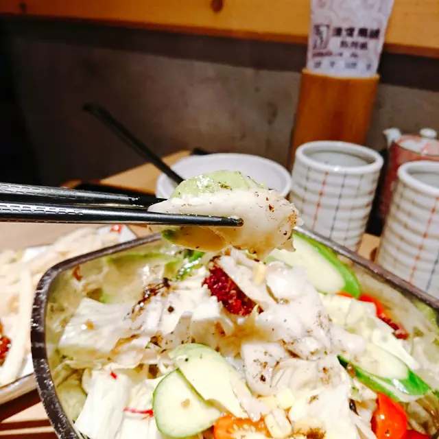 火焰左口魚邊牛油果沙律