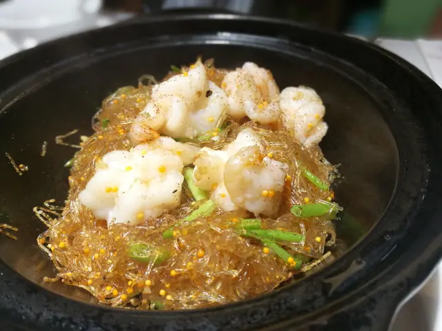 蝦球蟹子銀絲煲