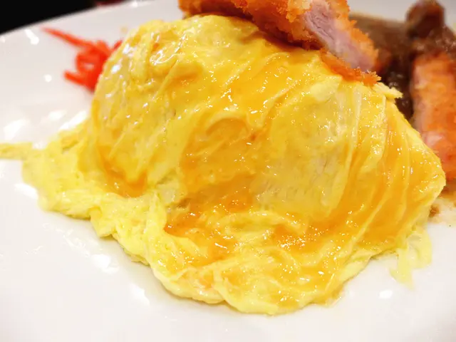 吉列豬扒蛋包飯